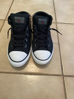 Converse All Star  Chuck  Taylor  Junior  Shoes Sz US 4 brown/black mid top Boys - Imagem 1 de 4