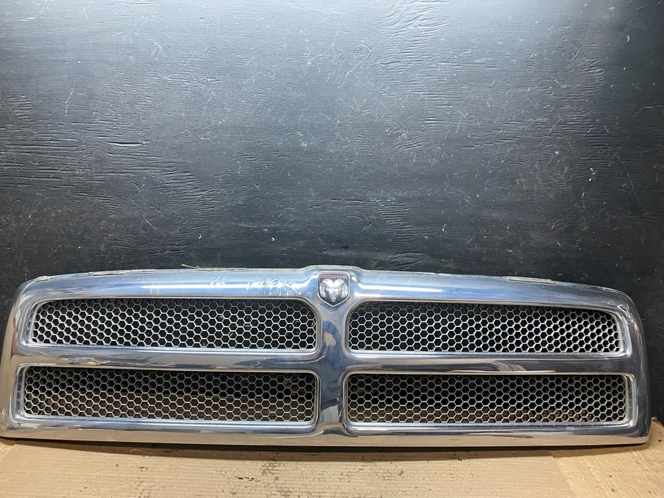 Dodge Ram 1500 1994 a 2001 parrilla delantera superior cromada V2537 DG Foto 1 de 4