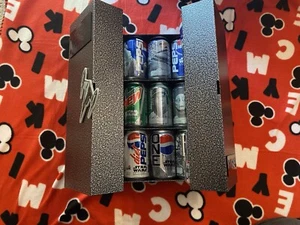 Star Wars Exclusive Pepsi Collectible Can Set In Metal Display Case. NEW IN BOX. - Picture 1 of 3