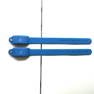 Sound Moovz Motion-Activated Bluetooth Musical Bandz BLUE USED ONCE - Foto 1 di 3
