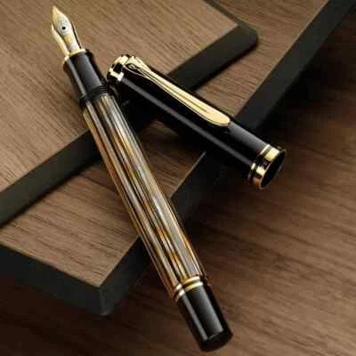 Pluma Estilográfica Pelikan M400 Edición Especial - Marrón Tortuga Mediana Foto 1 de 2