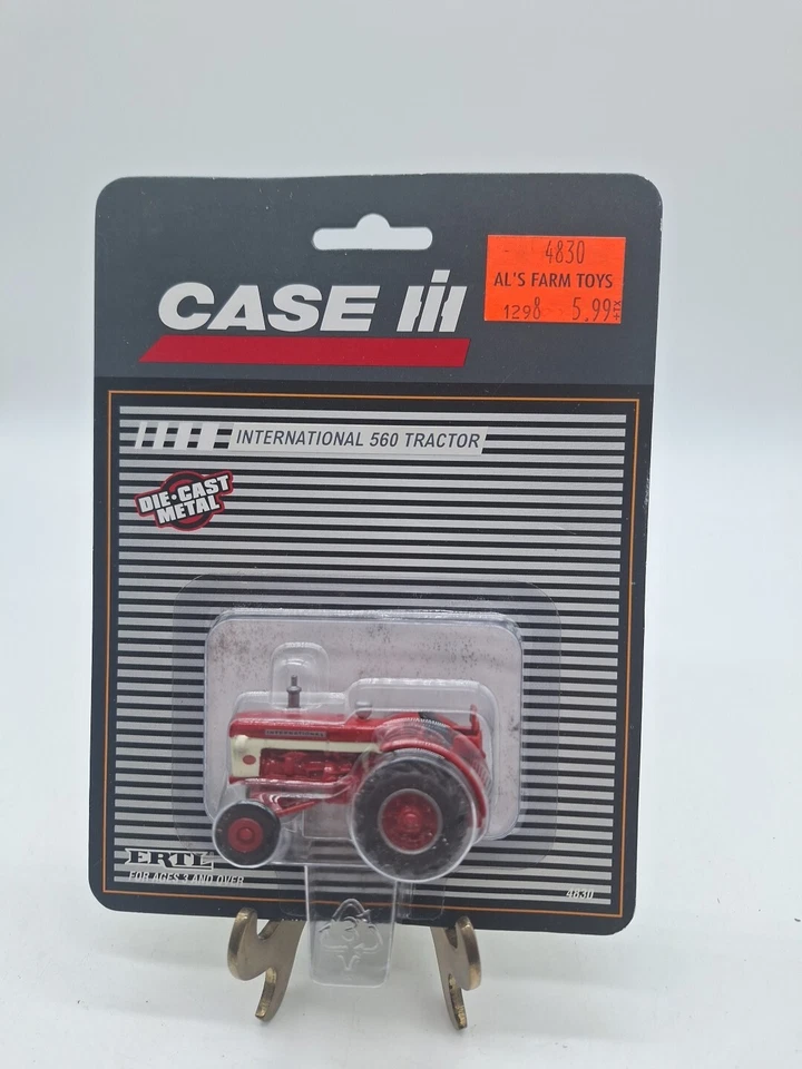 ERTL 1/64 Diecast International 560 Wide Front Tractor - NEW - Image 1 of 4