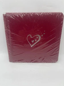 Álbum de recortes Creative Memories 7x7” corazones de lámina roja profunda con 12 páginas blancas - Imagen 1 de 1