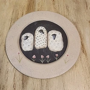 Donna White Hearthside Collection Plate Signed Wooden Primitive Sheep & Flowers - Picture 1 of 9