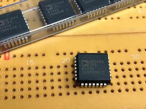 AD7840JPZ 14-Bit Serial / Parallel DAC DSP Interface High Speed AnalogD PLCC-28 - Picture 1 of 1
