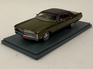 Neo 44730 1/43 1971 Chrysler Imperial Lebaron Sedan Avocado/Black Top STUNNING! - Picture 1 of 6