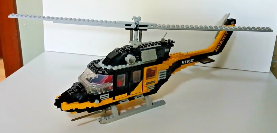 LEGO VINTAGE SET  5542 BLACK THUNDER HELICOPTER UNBOXED WITHOUT INSTRUCTIONS - Image 1 of 4