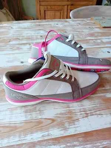 Callaway Ladies Golf Shoes New Size 5 - Picture 1 of 4