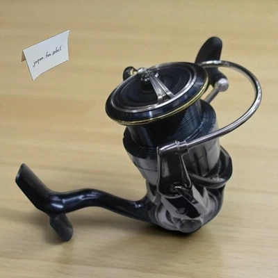 Carrete giratorio DAIWA 19 CERTATE LT 3000-XH ligero resistente CUERPO MONOCASCO excelente+++ Foto 1 de 4