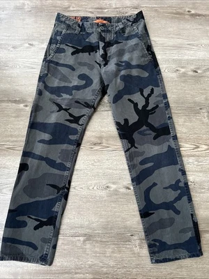 Pantalones ajustados Dockers Alpha camuflaje para hombre real 28x27 Foto 1 de 4