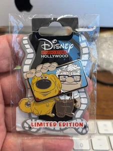 Prendedor para selfies DSSH Disney Studio Store Hollywood - Carl & Dug - Imagen 1 de 1