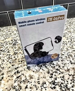TikTok Scrolling Ring - Bluetooth Remote for TikTok Clips+Sounds, iPhone+Android - Picture 1 of 2