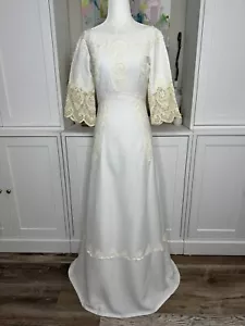1970 Alfred Angelo Vestido de Boda de Lino Encaje Pequeño Blanco Modesto Vestido de Colección - Imagen 1 de 16