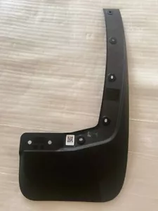 FORD RANGER EVEREST WT XLT Sport XL 22-24 Genuine Front Right Splash Mud Guard - Picture 1 of 4