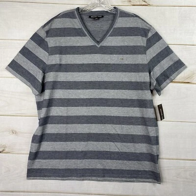 Camisa Michael Kors Para Hombre Talla XL Gris Rayas Dorado Logo Mangas Cortas Cuello en V Nueva con Etiquetas Foto 1 de 4