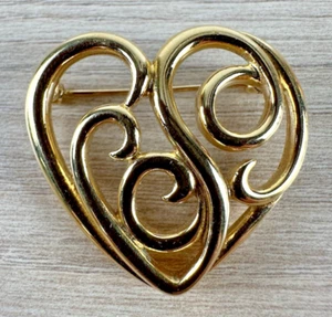 Signed Monet Gold Tone Swirly Heart Brooch Pin Vintage 1.5" - Picture 1 of 3