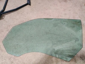 Fits 2005-2010 Chrysler 300 Driver Side Front Left Door Glass Window Glass - Picture 1 of 3