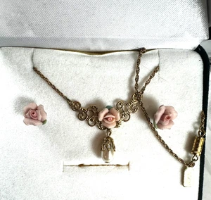Vintage Necklace 1928 Brand Porcelain Rose Stud Earrings Set - Picture 1 of 4