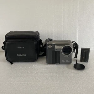 Sony Mavica MVC-FD7 Floppy Disk Vintage Digital Still Camera MPEG Video - VGC - Picture 1 of 12