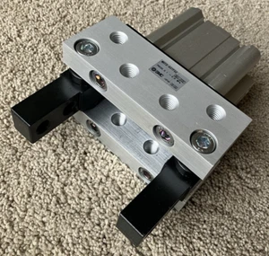 SMC MHT2-63TFDZ Gripper, toggle 2-finger - Picture 1 of 7