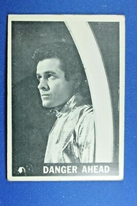 1966 Topps Lost In Space - #17 Danger Ahead - VG Condition