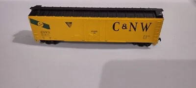 Roundhouse C&NW/GARX 50’ Box Car 1235 Chicago Northwestern  - Image 1 of 3