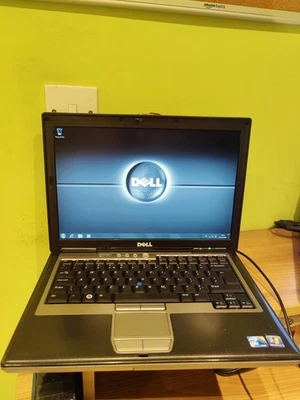Dell Latitude D630 Core2duo T7100 4 GB Ram 250 GB Hdd Run To Windows 7 - Image 1 of 4