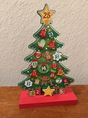 Vintage Countdown Wooden Christmas Tree With Yellow Magnet Star. - Image 1 of 2