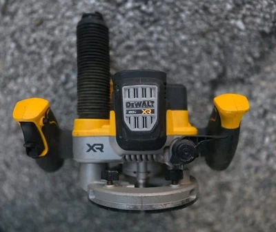 DeWalt DCW620B 20 伏 MAX XR 2-1/4 峰值惠普无绳蹦极路由器 [用于零件] — 第 1/3 张图片