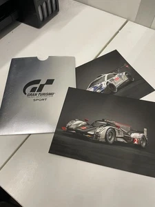 Gran Turismo Sport - Edizione Limitata x2 Carte Art in Busta Personalizzata - No Gioco - Foto 1 di 5