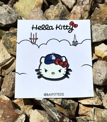 Hello Kitty x LA Dodgers Pin Los Angeles Ohtani Emaille Pin Ohtani Bayfitteds - Bild 1 von 4