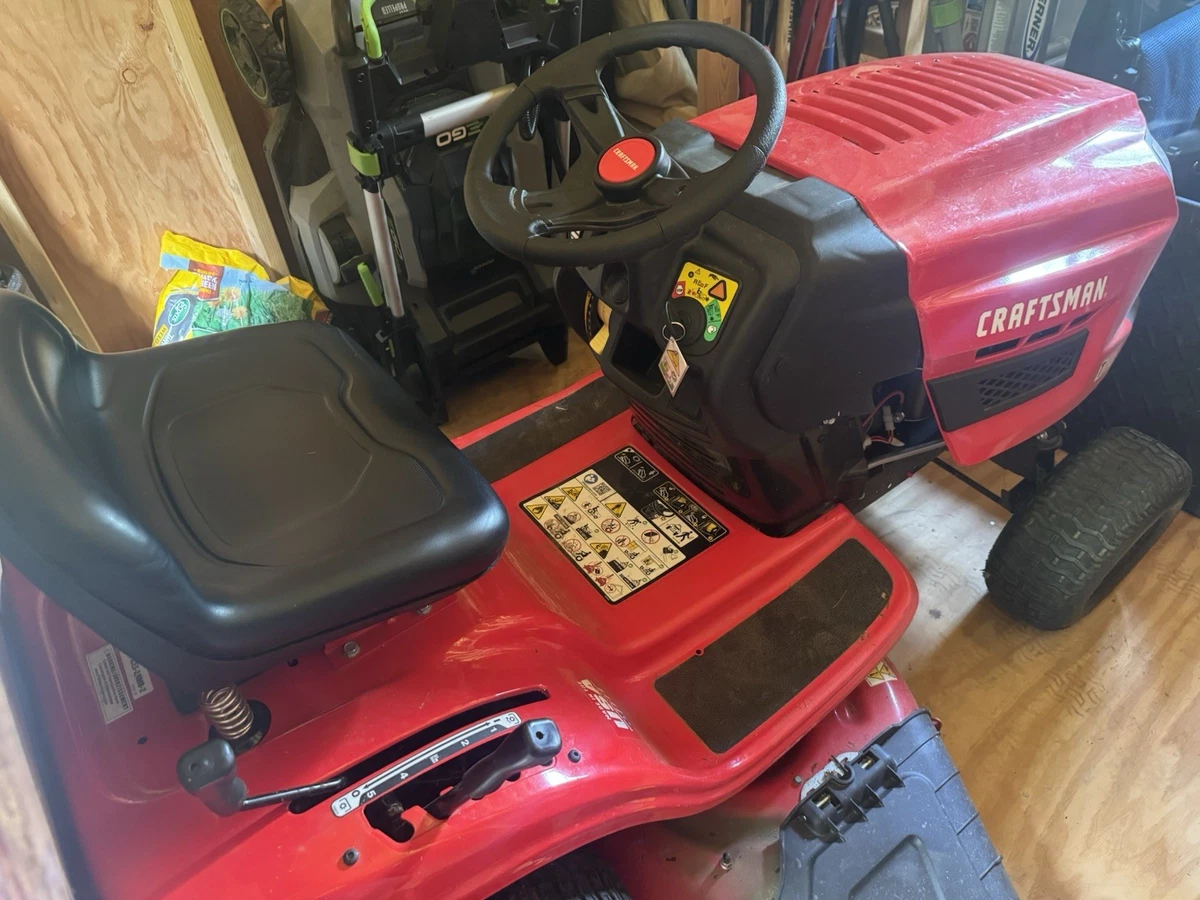 Craftsman 39 - 42 in Cutting Width RWD Riding Lawn Mower Lawn