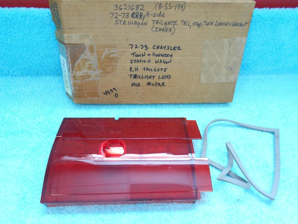1972 1973 CHRYSLER TOWN & COUNTRY WAGON RH TAILGATE INNER TAIL LIGHT LENS  1116 - Image 1 of 1