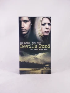 Devil's Pond VHS Video Cassette Tape - Former Hollywood Video Rental - Imagen 1 de 8