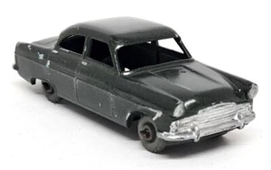 Lesney Ford Zodiac Green NO.33 Part Restored Repainted Vintage Car - Picture 1 of 5