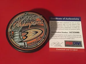 Chris Kunitz Ducks Stanley Cup Champions Signed Hockey Puck Auto PSA/DNA COA - Picture 1 of 1