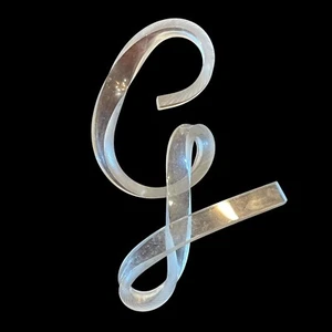 Vintage klare Plexiglas Initialen Brosche Anstecknadel 2 Buchstaben C L Kursiv 50er Retro - Bild 1 von 6