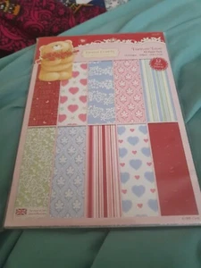 Docrafts A5 Forever Friends Forever Love Paper Pack 30 Sheets 10 Designs 160 gsm - Picture 1 of 2
