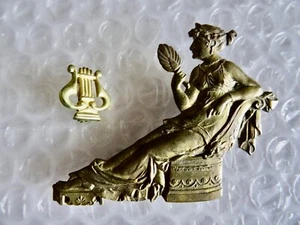 bROOCH BRASS CLASSICAL GREEK REVIVAL LADY RECLINING & LYRE PIN JEWELRY neocurio - Picture 1 of 4