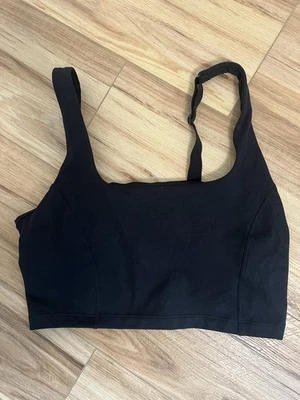 Top deportivo negro The Hugger mediano para mujer Aerie Offline entrenamiento deportivo Foto 1 de 4