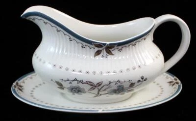Royal Doulton Old Colony bote de dos partes con salsa TC1005 superior e inferior Foto 1 de 4