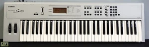 Yamaha So3 S03 Music Synthesiser Polyphonic Portable Keyboard - Silver - Picture 1 of 20