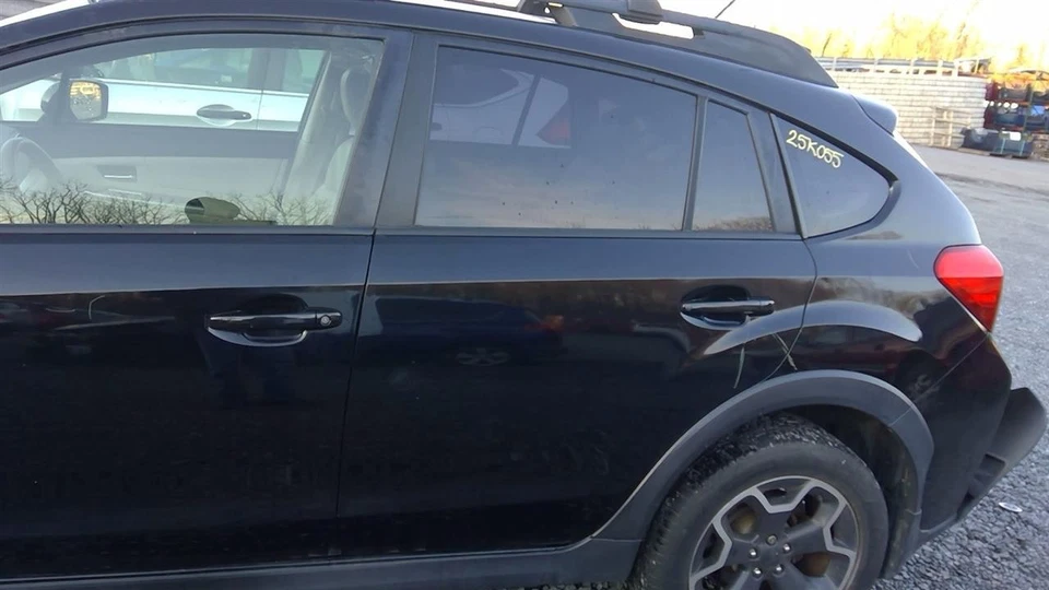 Used Rear Left Door Assembly Rear Side fits: 2015 Subaru Xv crosstrek electric w Foto 1 de 4