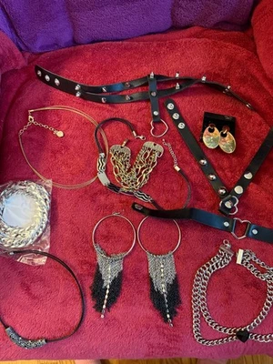 Gran Lote 11 Collar Gargantilla Boho Punk Cuero Negro Corazón Anillo Cuello Tachuelas etc. Foto 1 de 4