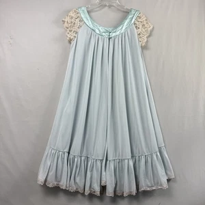 Bata Peignoir para mujer Claire Sandra By Lucie Ann talla pequeña azul encaje ribete satinado - Imagen 1 de 15