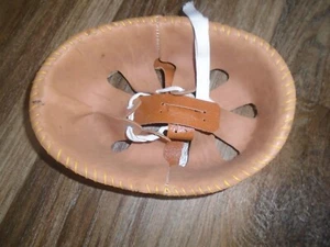 REVESTIMIENTO DE CUERO DE CABALLERÍA DOMÉSTICA PARA SOMBREROS CEREMONIALES EJÉRCITO BRITÁNICO NUEVO - Imagen 1 de 3