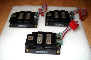 (3) MÓDULO FUENTE DE ALIMENTACIÓN TOSHIBA MG300Q2YS40 con Cable - Imagen 1 de 3