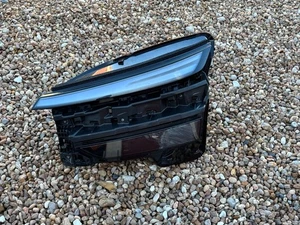 2025 Tesla Model Y Juniper Headlight Assembly LH OEM 1918347-00-D - Picture 1 of 9