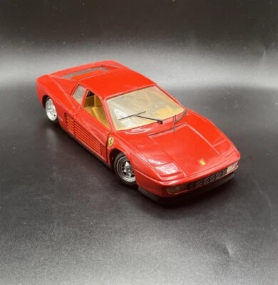 Revell Red Ferrari Testarossa 1:24 Die Cast - Image 1 of 4