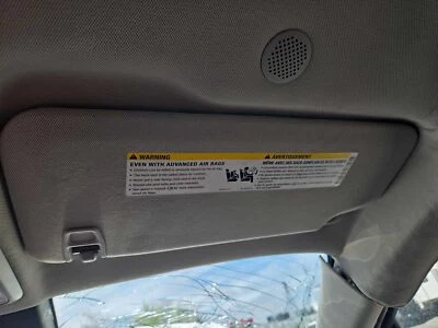 Parasol derecho usado se adapta a: Buick Encore 2016 con iluminado grado A derecho Foto 1 de 4